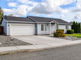 596 Riverstone Dr, Richland, WA 99352