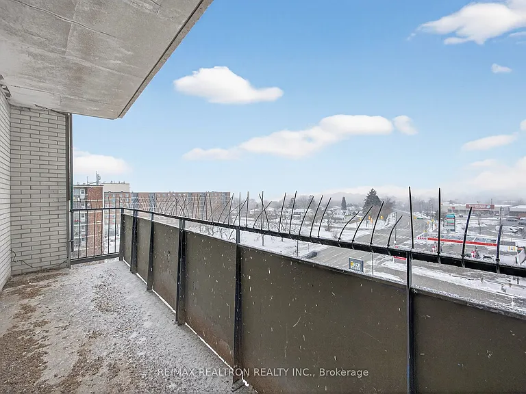 275 Wentworth St W #217 — Photo 18