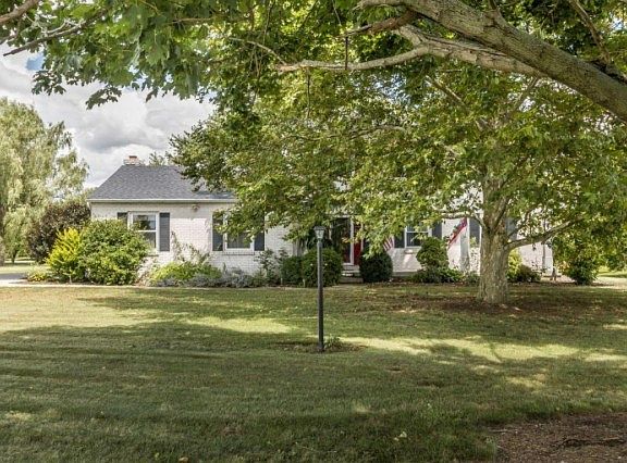 5th image of 5816 Robin Hood Ln