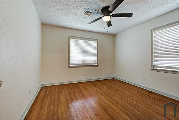 2501 NW 35th St — Photo 16