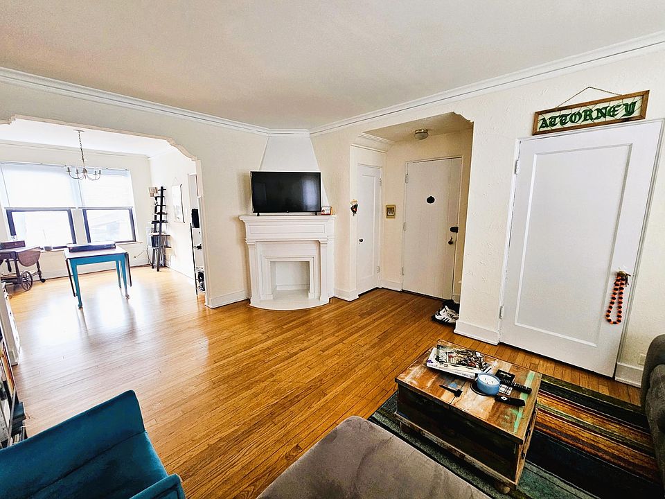 1st image of 1200 W Farwell Ave #1W