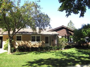 W64N369 Madison Ave, Cedarburg, WI 53012