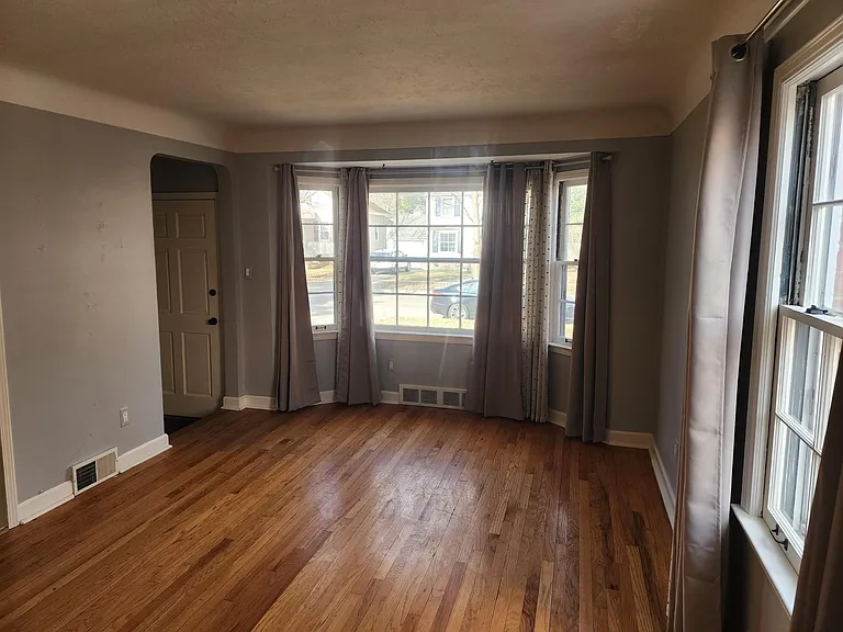 46 Woodward Heights Blvd — Photo 2