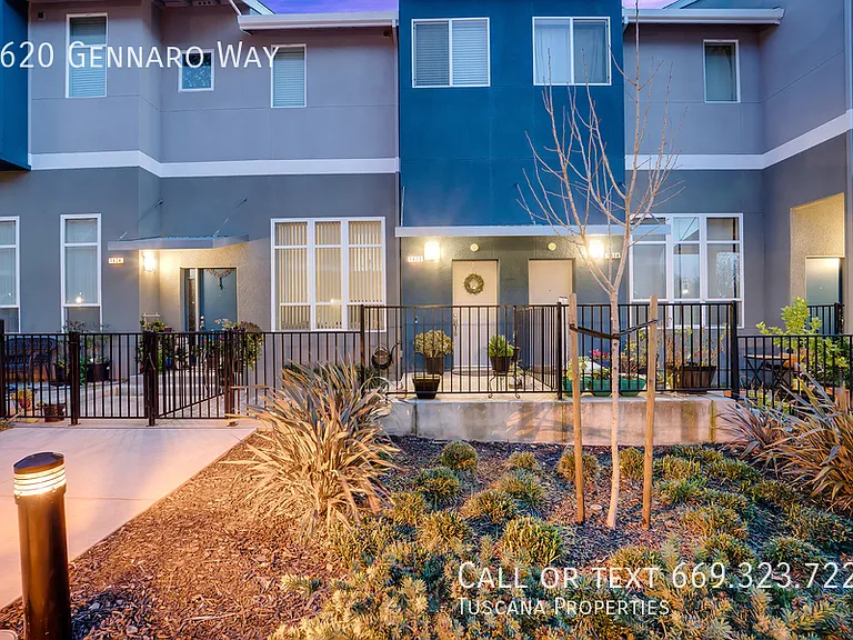 7620 Gennaro Way — Photo 2