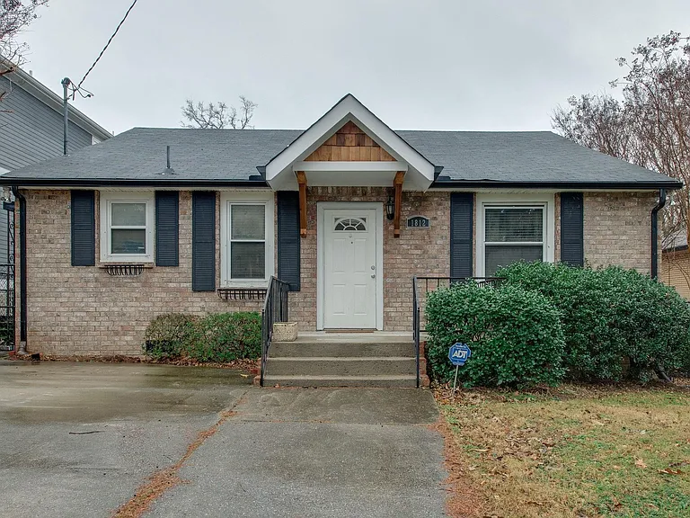 1812 Hillside Ave — Photo 20