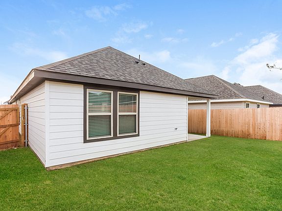 5th image of 435 Sussex Dr
