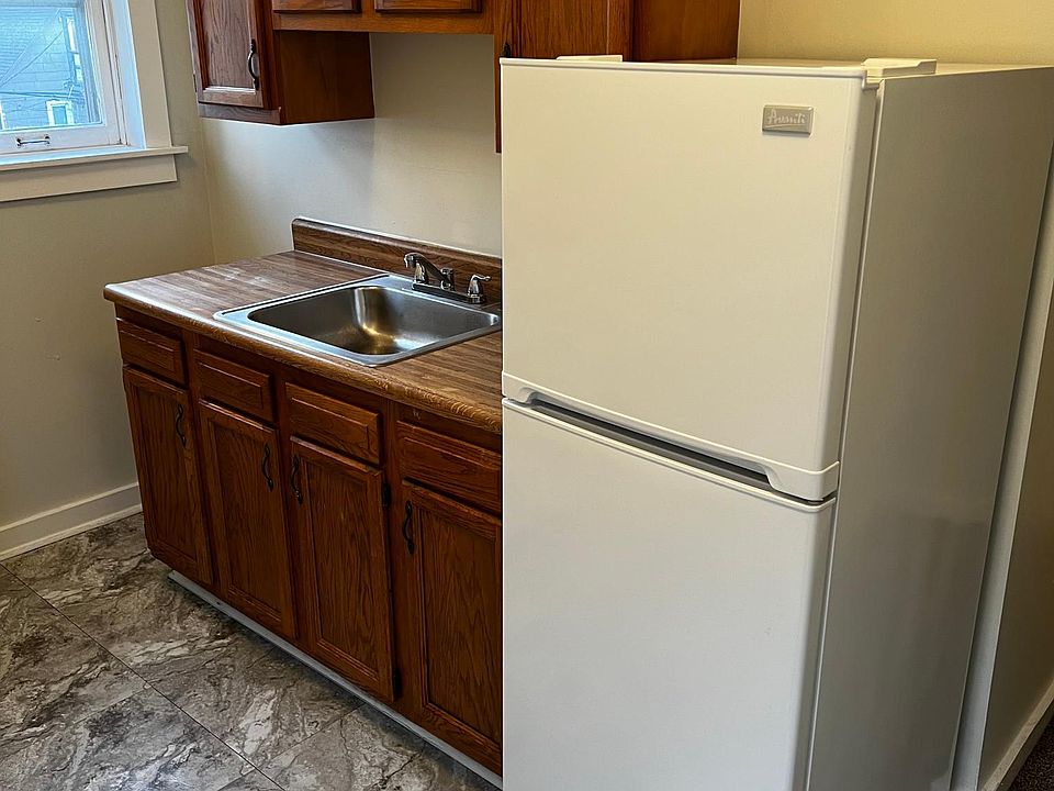 19 E James St, photo 8