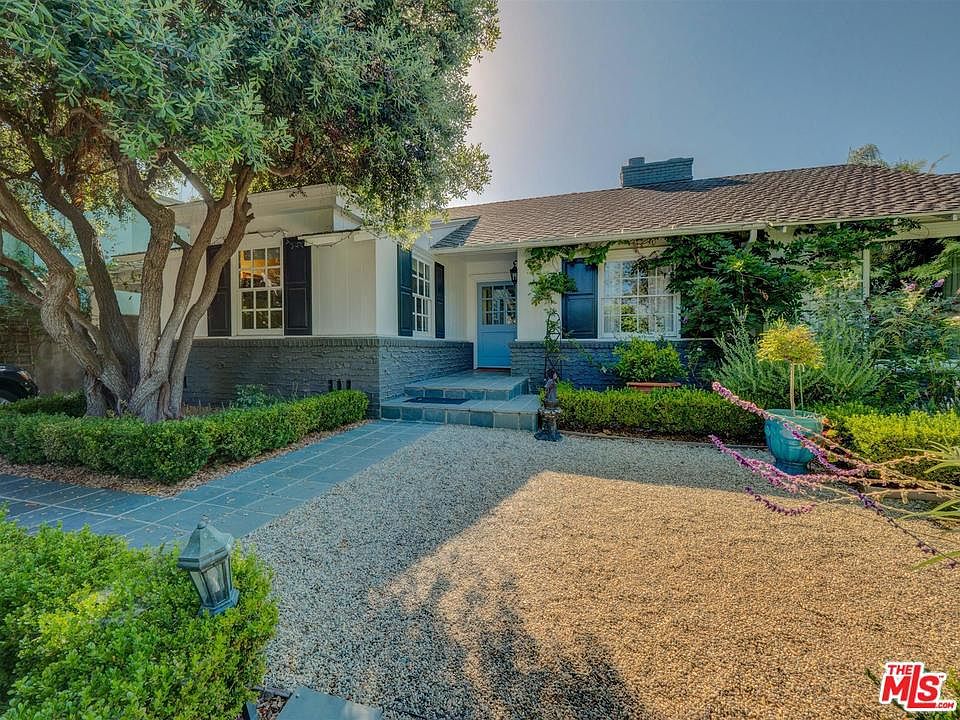 1st image of 815 San Vicente Blvd