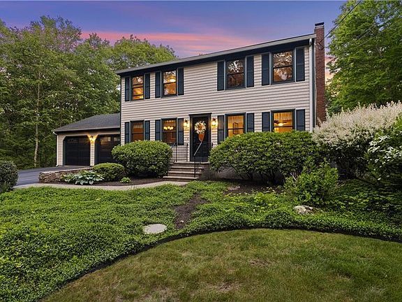 3rd image of 116 Quaker Ln