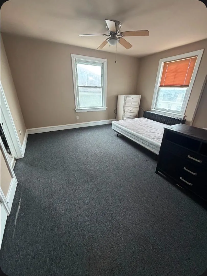 129 S Kingston Ave - Rm 8 — Photo 1