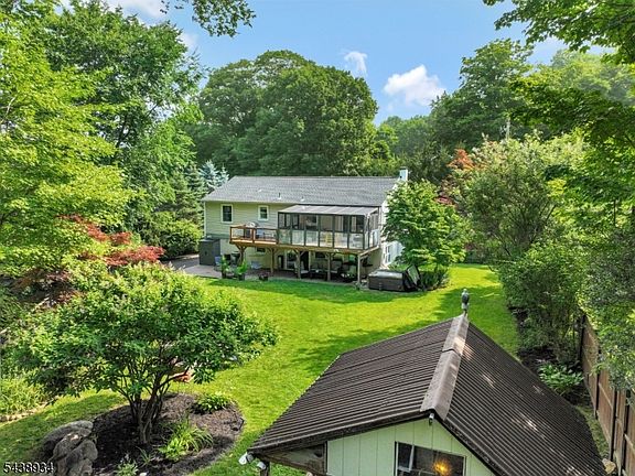 3rd image of 461 Otterhole Rd