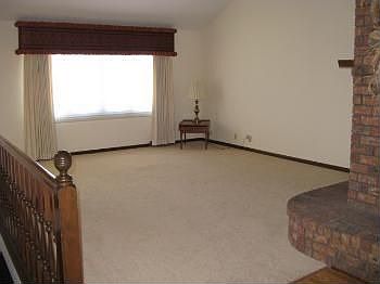4th image of 119 S Bradley Dr