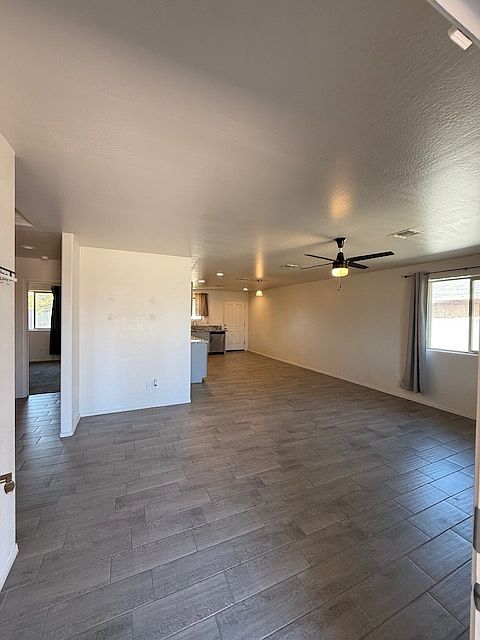 1st image of 6512 N 59th Dr
