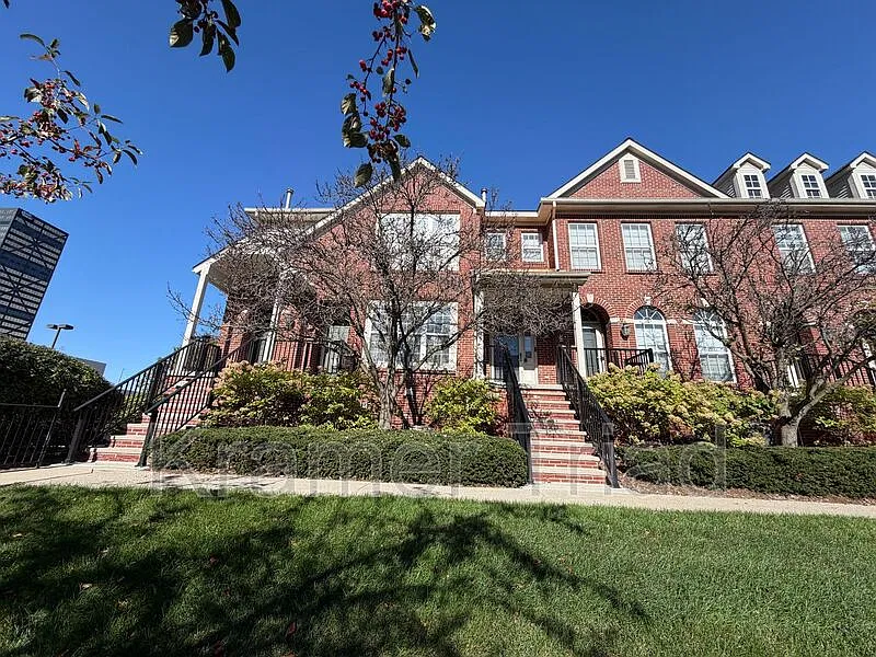 25504 Saint James