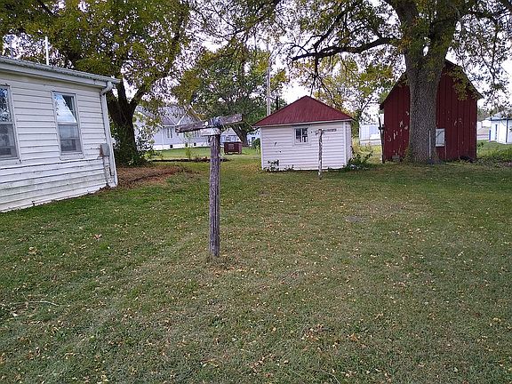 3rd image of 214 S Central Ave