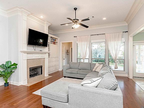5th image of 39078 Corinne Cir