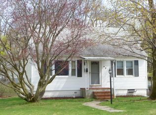 98 Ray Blvd, Poughkeepsie, NY 12603