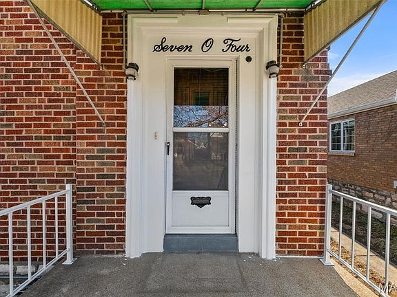 5th image of 704 Dallas Dr
