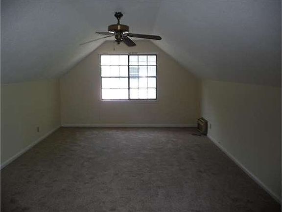 5th image of 624 Blackman St