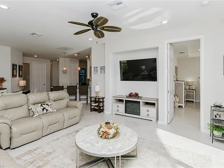 5988 Mayflower Way — Photo 2
