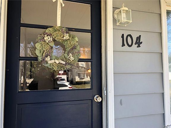 3rd image of 104 Northfield Dr