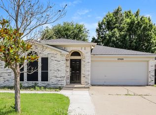 5909 Northfield Dr, Fort Worth, TX 76179