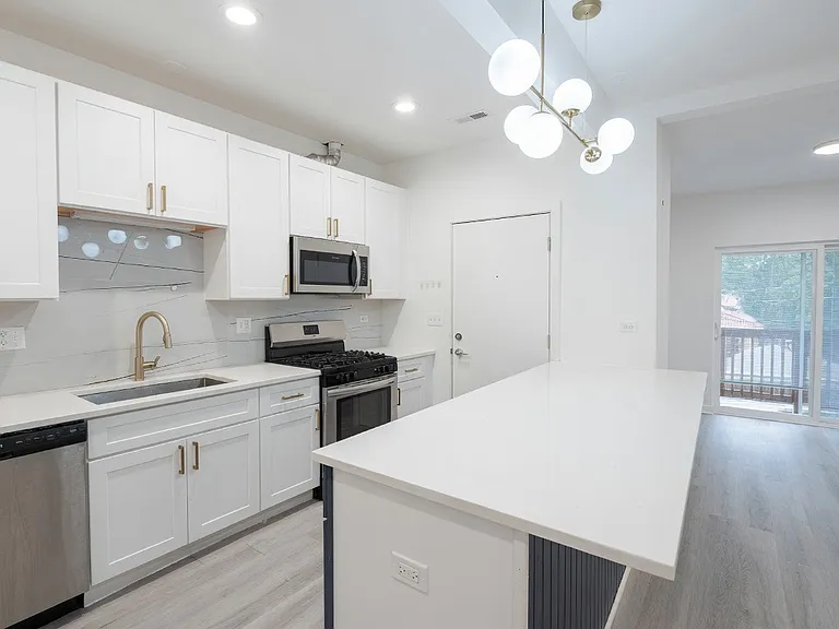4937 N Saint Louis Ave #2S — Photo 4