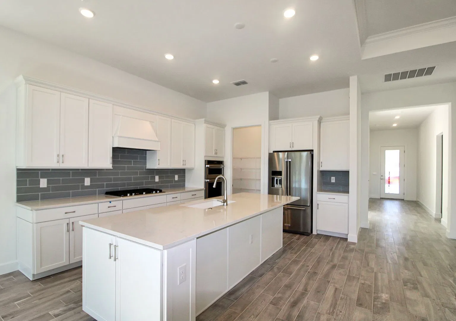 Beachwalk Annual Home for Rent — Photo 3