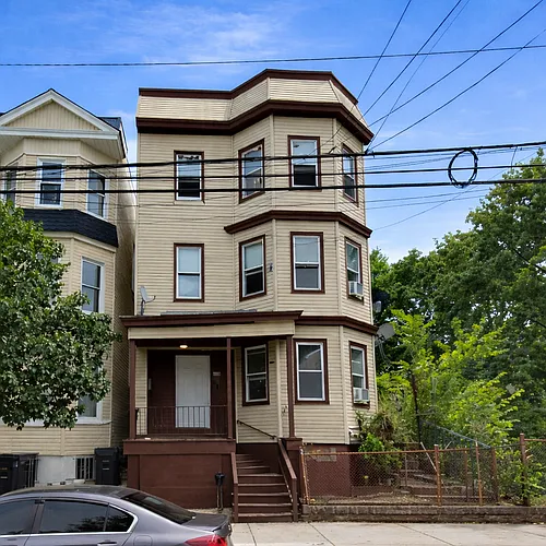 258 S 11th St #1 Photo 1