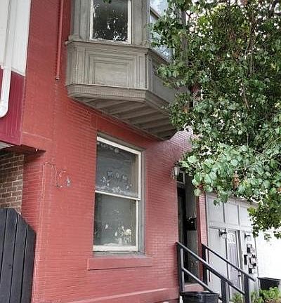 5th image of 613 W Market St