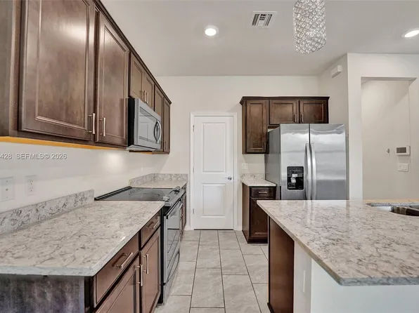 4764 Eucalyptus Dr, Hollywood, FL 33021