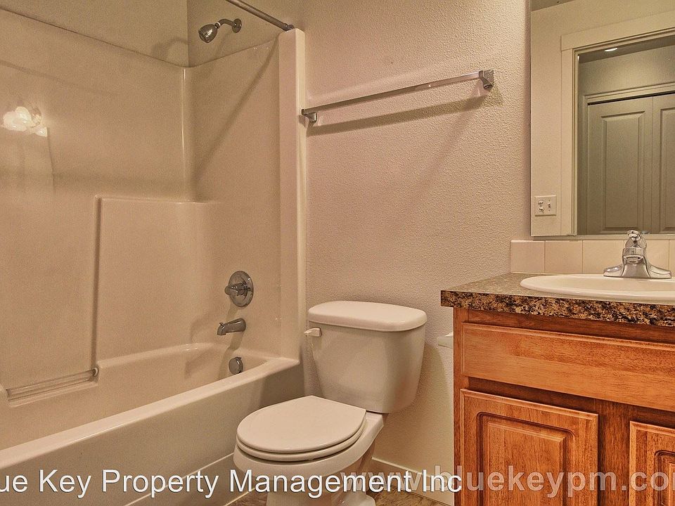 1st image of 7912 NE 60th St