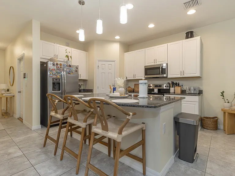 7013 Summer Holly Pl — Photo 5