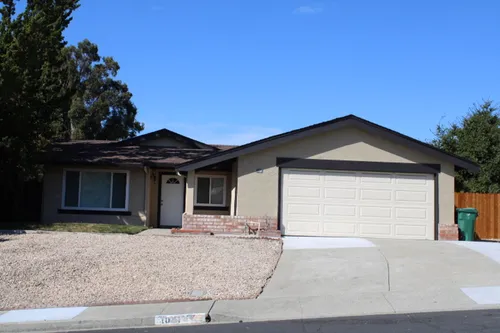 1041 Langlie Way Photo 1