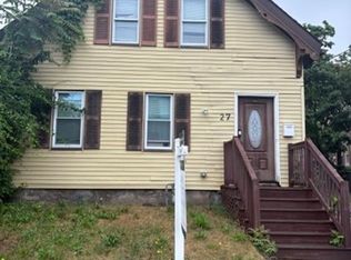 27 Barnum St, Taunton, MA 02780