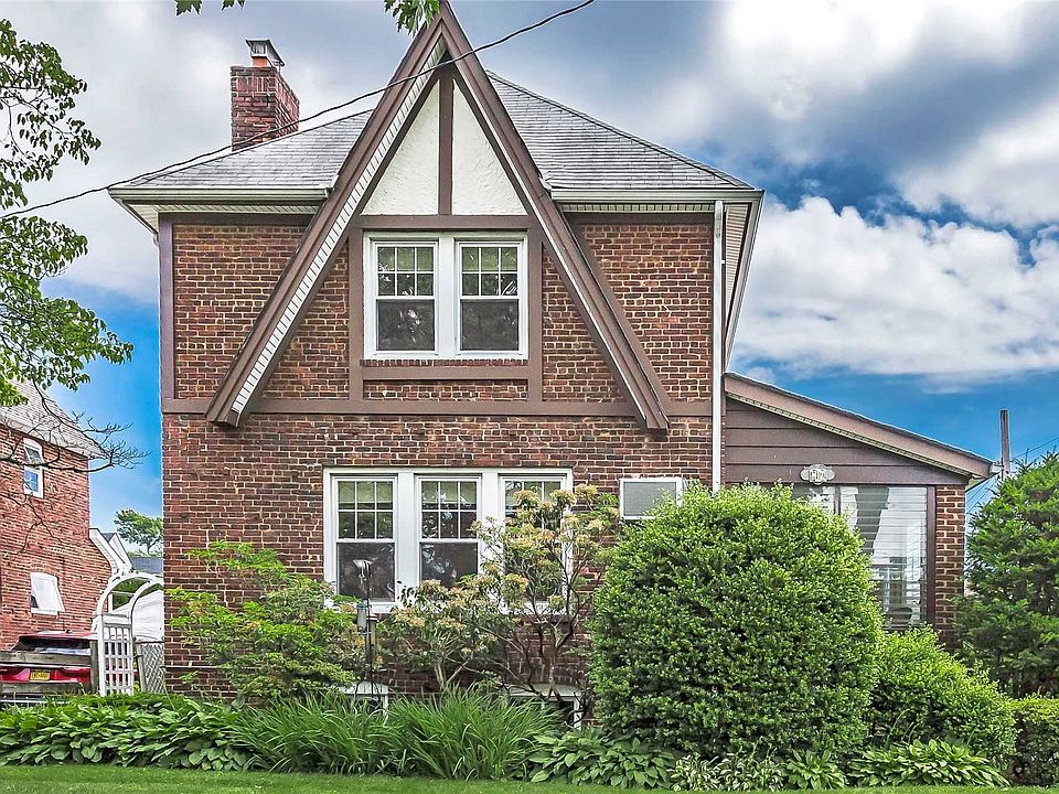 79 Piccadilly Downs, Lynbrook, NY 11563 Zillow