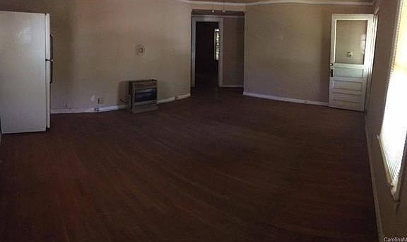3rd image of 1141 N Ashe Ave