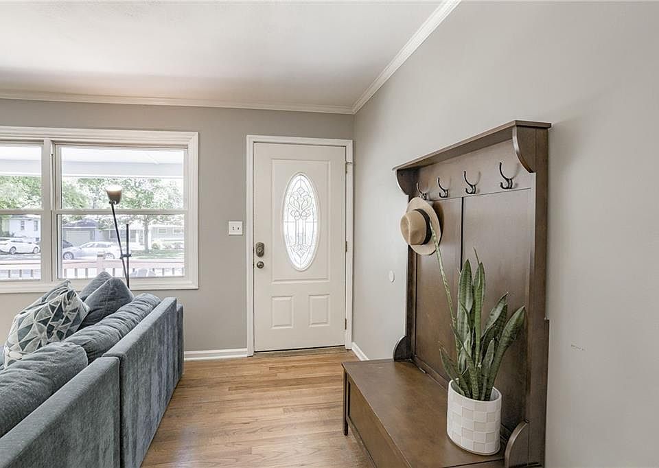 5607 W 78th Ter, Prairie Village, KS 66208 | Zillow