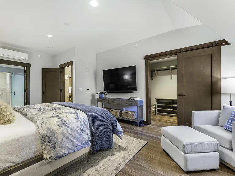 17 Beach Club Dr #220 — Photo 13