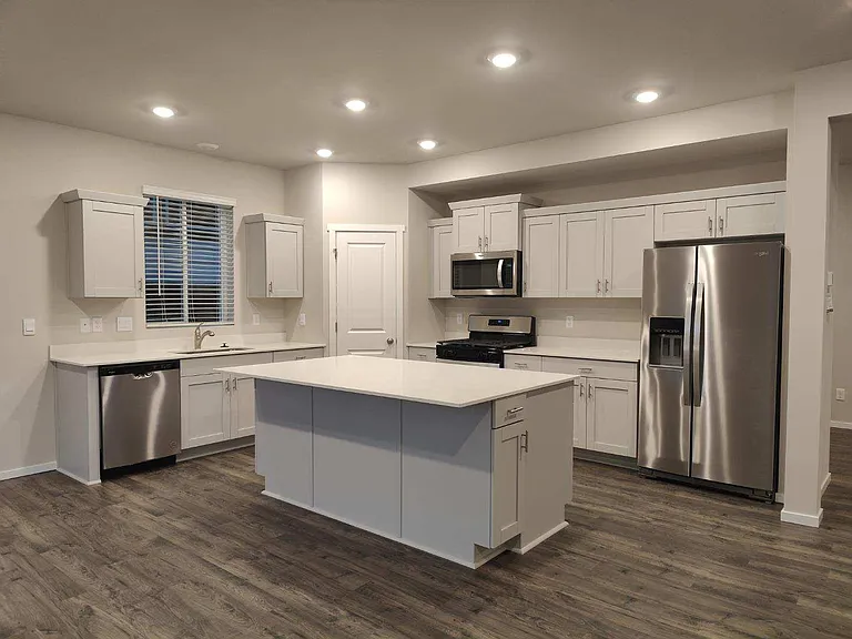 1429 SW Pendleton Way — Photo 6