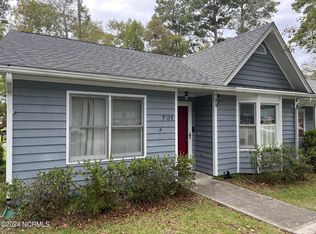 600 N 35th St APT 701, Morehead City, NC 28557