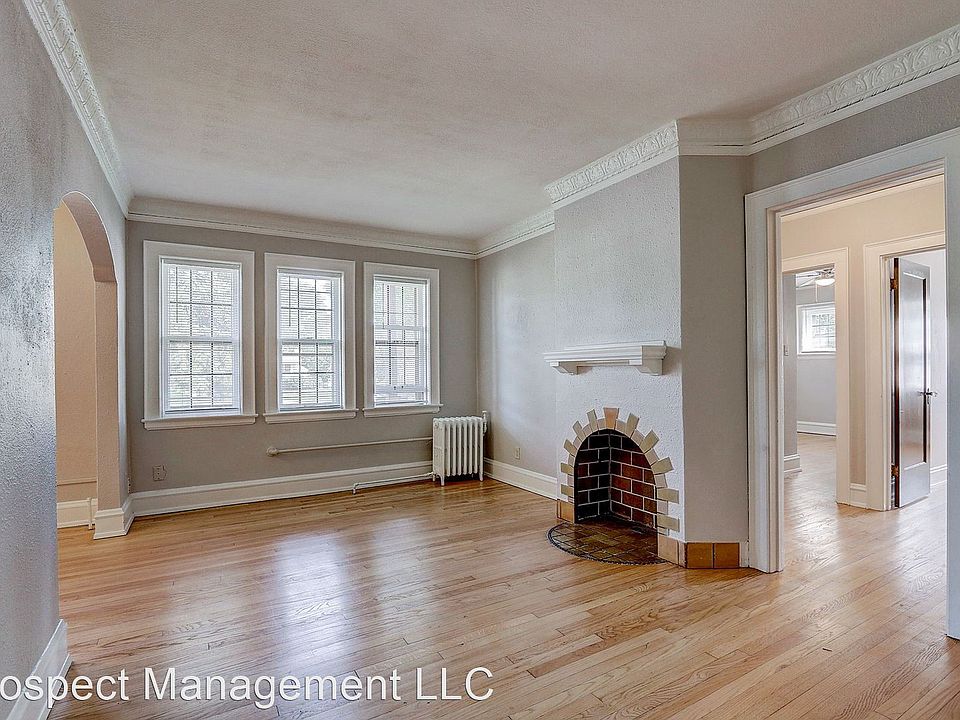 1st image of 5411 W Wisconsin Ave #44