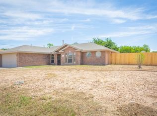 1923 Clover Ln, Roswell, NM 88203