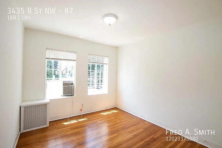 Charming, Bright, Centrally-Located One-Bedroom Apartment — Photo 3