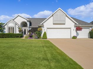 5681 Bethanne Dr SW, Wyoming, MI 49418