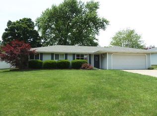 202 Circuit Ct, East Peoria, IL 61611