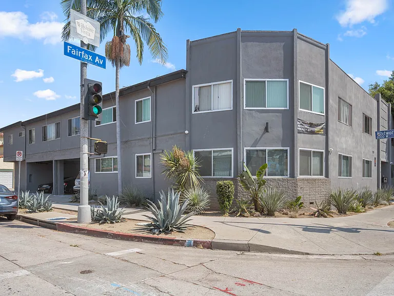 1106 S Fairfax Ave — Photo 17