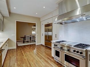 26 Sugarberry Cir, Houston, TX 77024