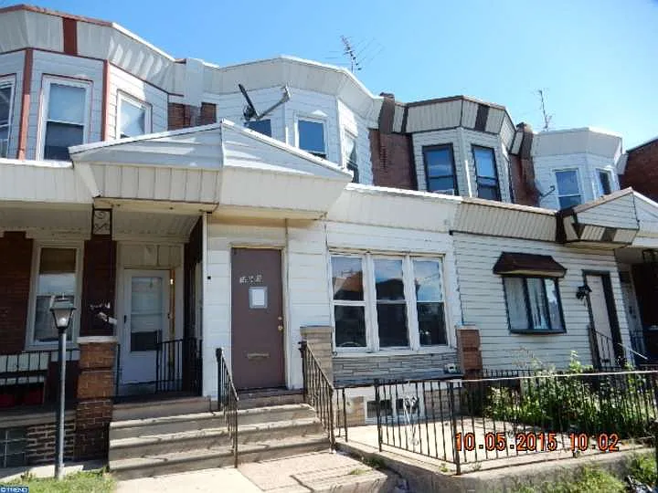 1943 E Tioga St photo 1