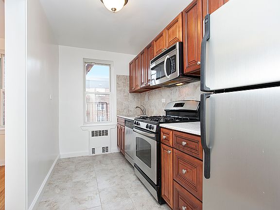 4th image of 6707 Yellowstone Blvd APT 5B